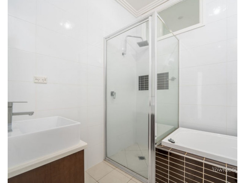 136 Barney Street, Armidale NSW 2350