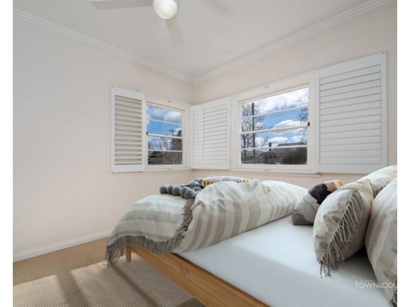 136 Barney Street, Armidale NSW 2350
