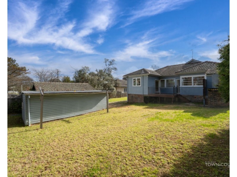 136 Barney Street, Armidale NSW 2350