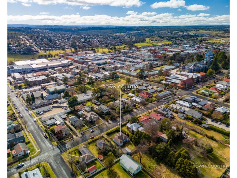 136 Barney Street, Armidale NSW 2350