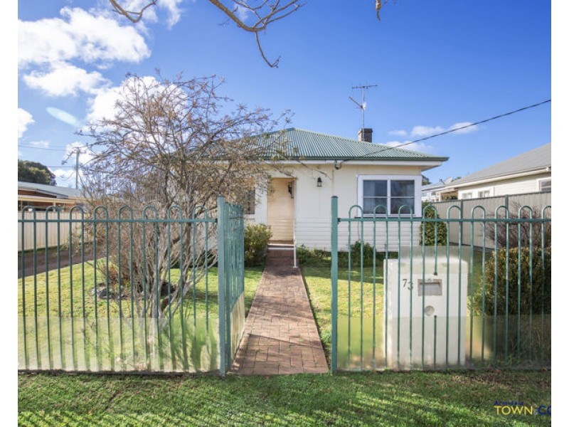 73 Douglas Street, Armidale NSW 2350