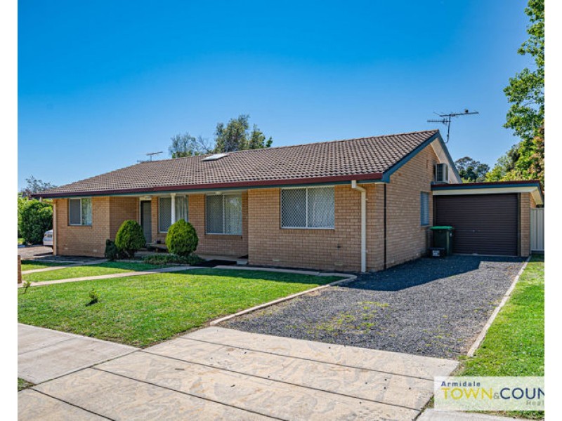 2/2 Sunset Avenue, Armidale NSW 2350