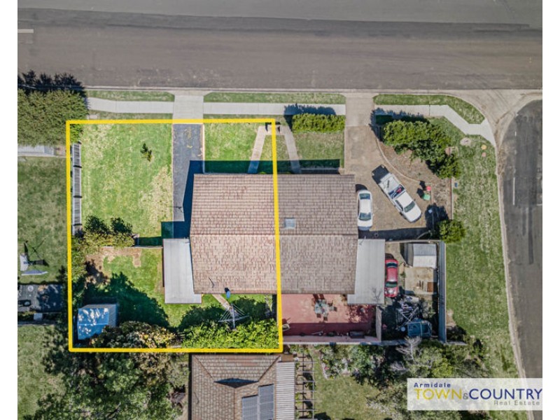 2/2 Sunset Avenue, Armidale NSW 2350