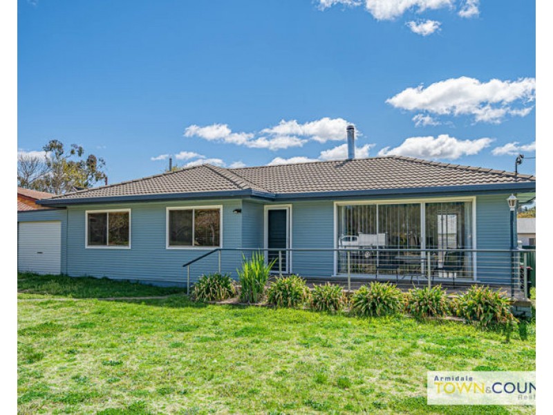 31 Bowman Avenue, Armidale NSW 2350