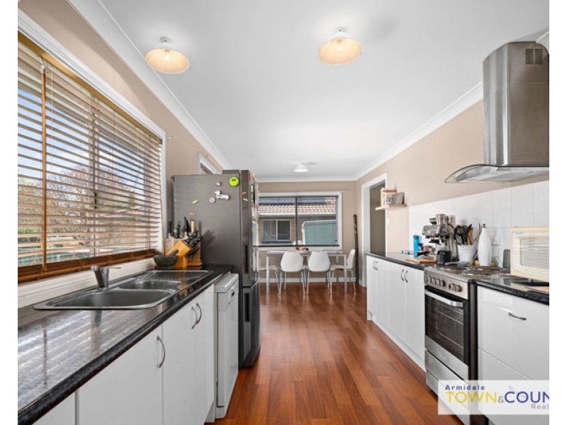 31 Bowman Avenue, Armidale NSW 2350