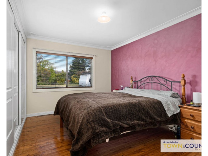 31 Bowman Avenue, Armidale NSW 2350