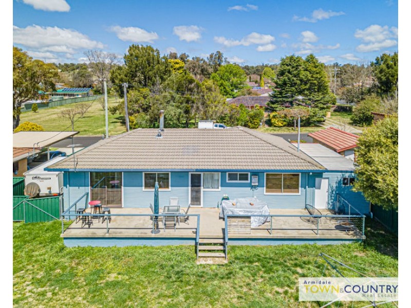 31 Bowman Avenue, Armidale NSW 2350
