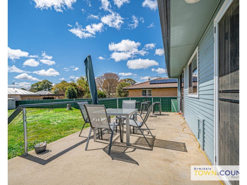 31 Bowman Avenue, Armidale NSW 2350