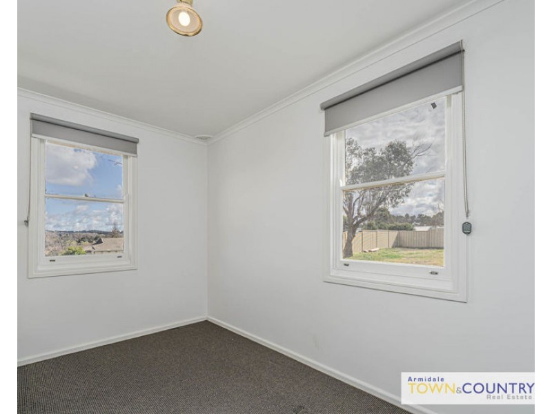 3 Herbert Lane, Armidale NSW 2350