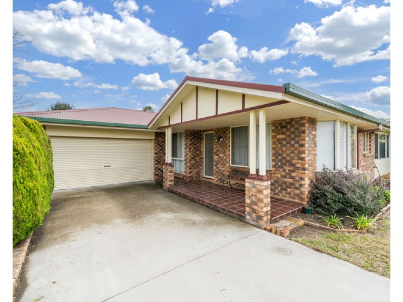 1 Ishbell Drive, Armidale NSW 2350