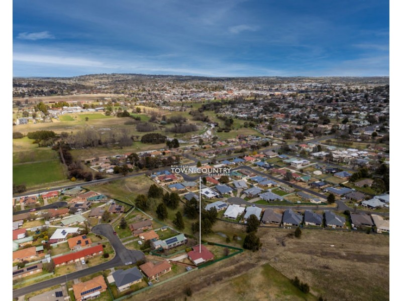 1 Ishbell Drive, Armidale NSW 2350