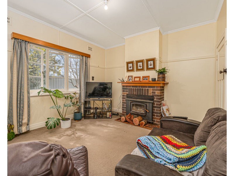 16 Marsh Street, Armidale NSW 2350