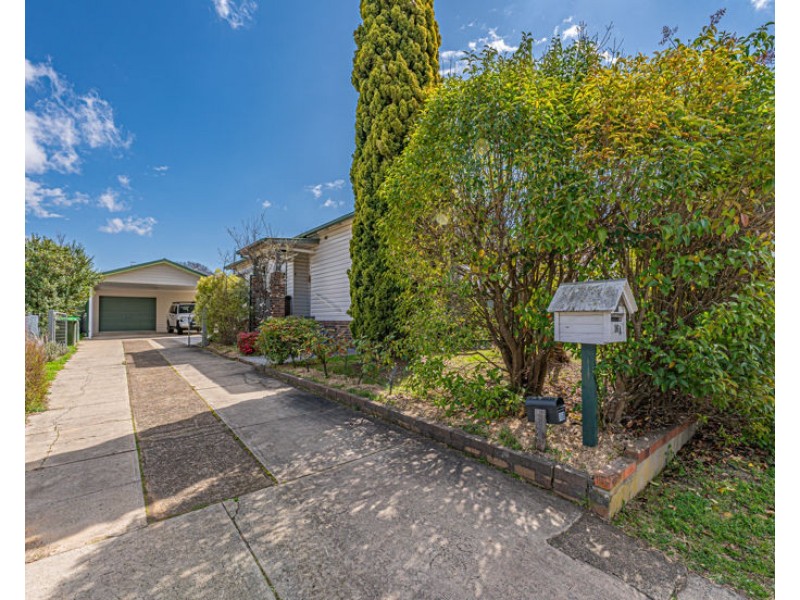 16 Marsh Street, Armidale NSW 2350