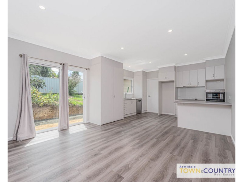 16 Marsh Street, Armidale NSW 2350