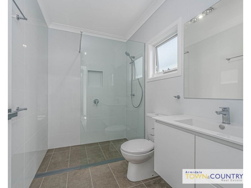 16 Marsh Street, Armidale NSW 2350