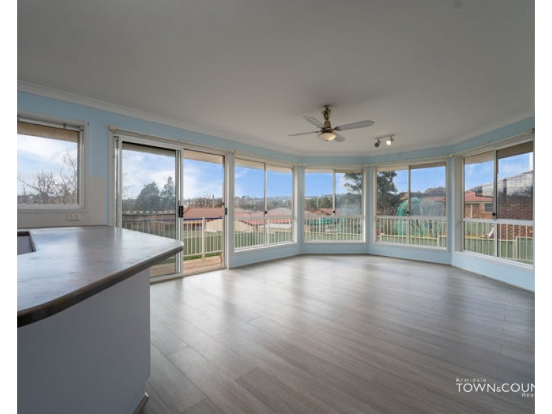 11 Glendower Close, Armidale NSW 2350