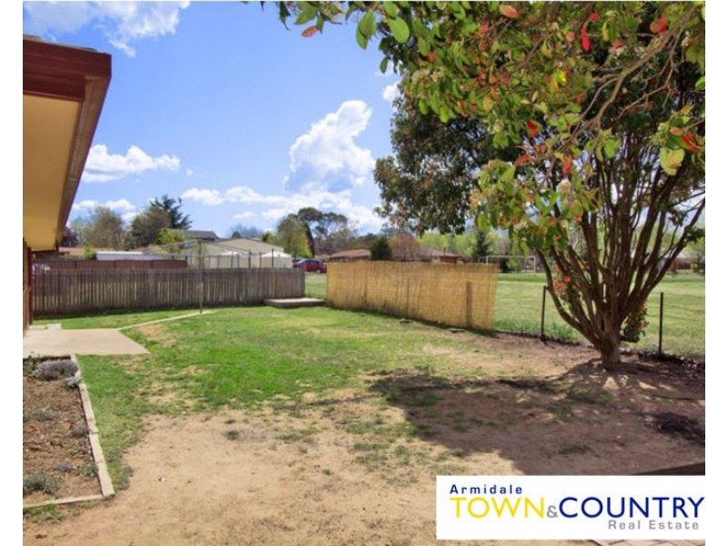 13 Jayne Close, Armidale NSW 2350