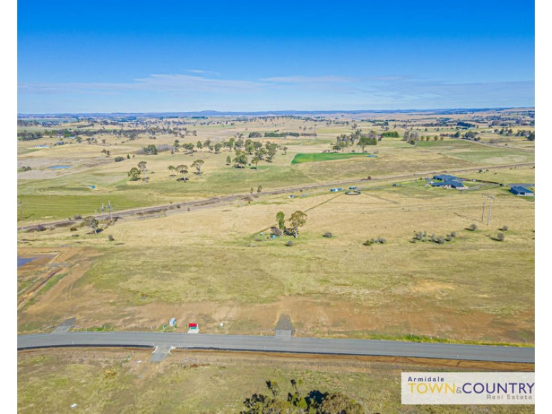 44 Varley Court, Armidale NSW 2350