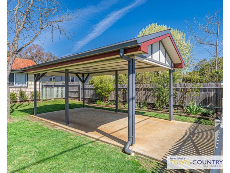 168B Galloway, Armidale NSW 2350
