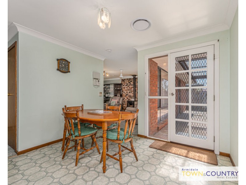 9 Phyllis Crescent, Armidale NSW 2350