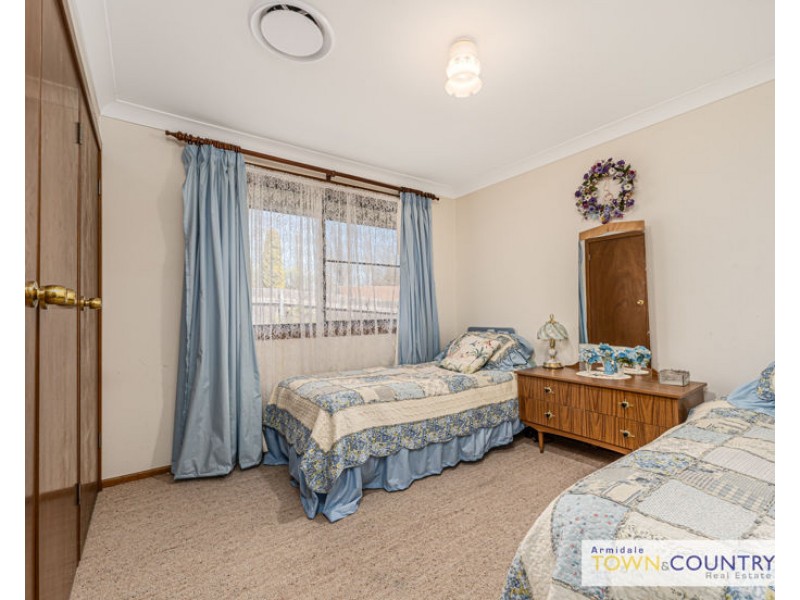 9 Phyllis Crescent, Armidale NSW 2350