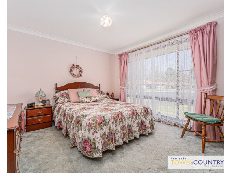 9 Phyllis Crescent, Armidale NSW 2350