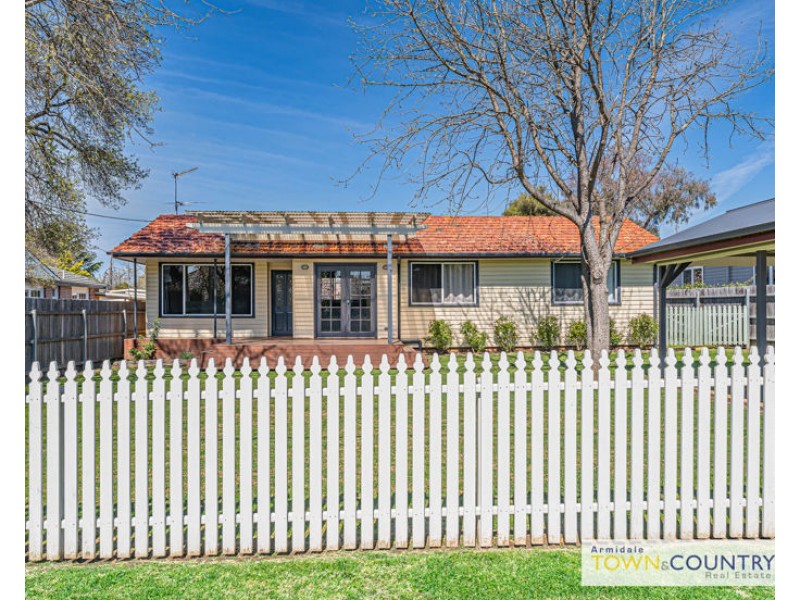 168B Galloway, Armidale NSW 2350