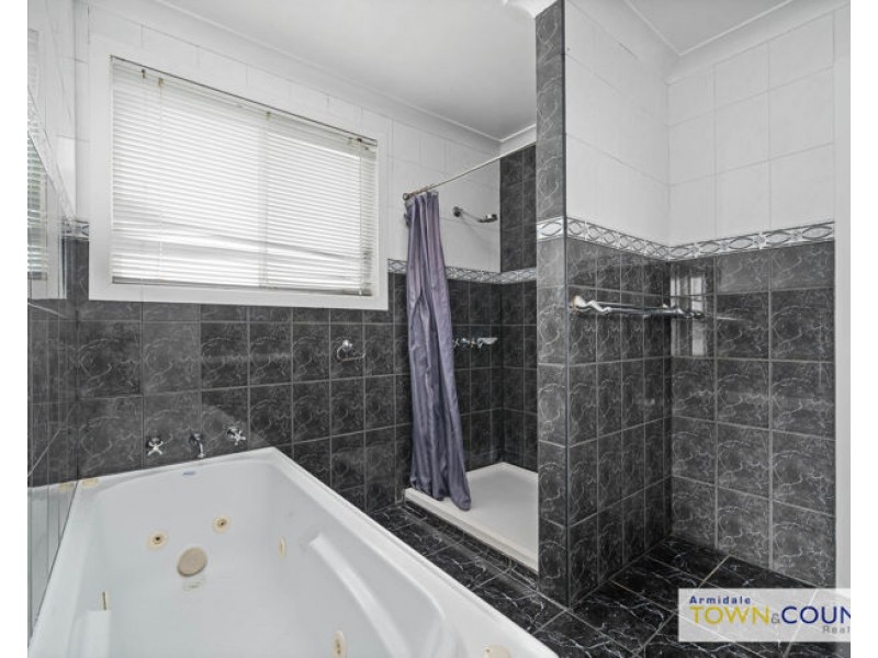 31 John Street, Uralla NSW 2358