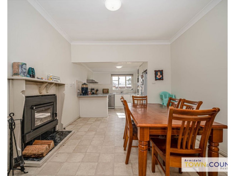 7 Barry Street, Armidale NSW 2350