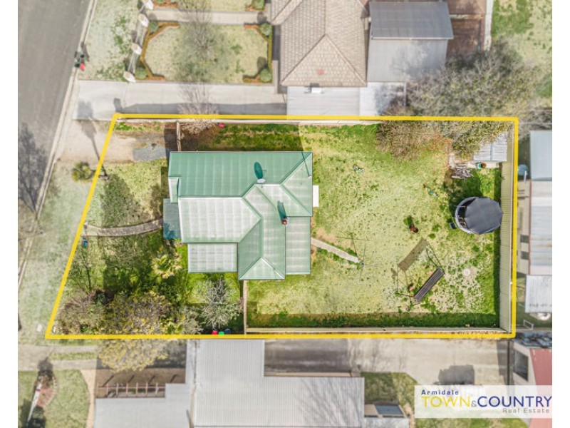 7 Barry Street, Armidale NSW 2350