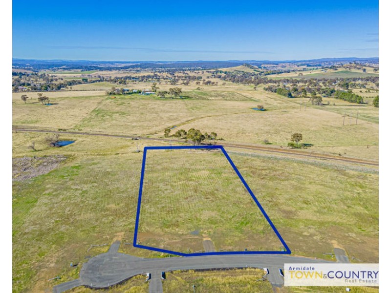 70 Varley Court, Armidale NSW 2350