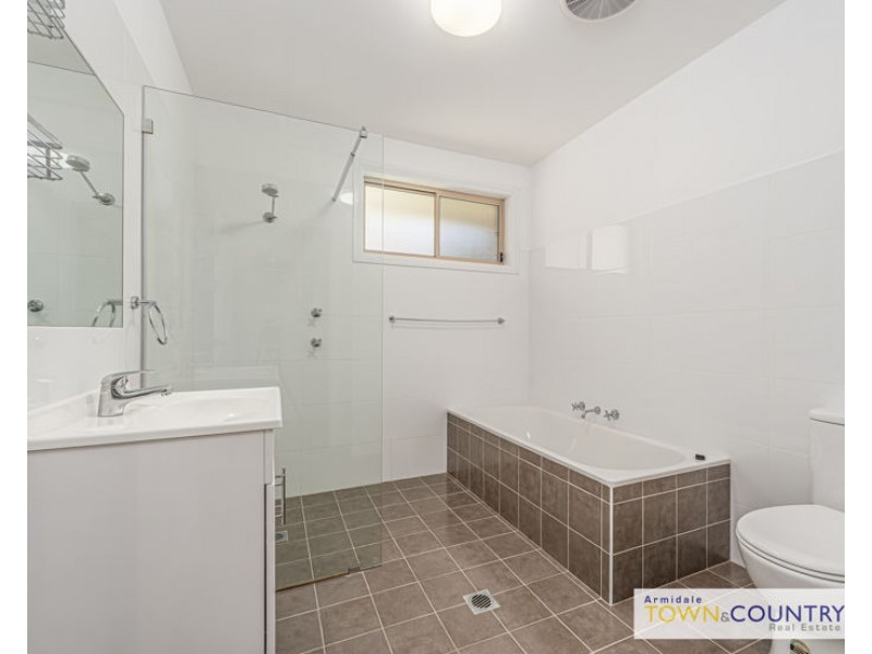 12 Napier Court, Armidale NSW 2350