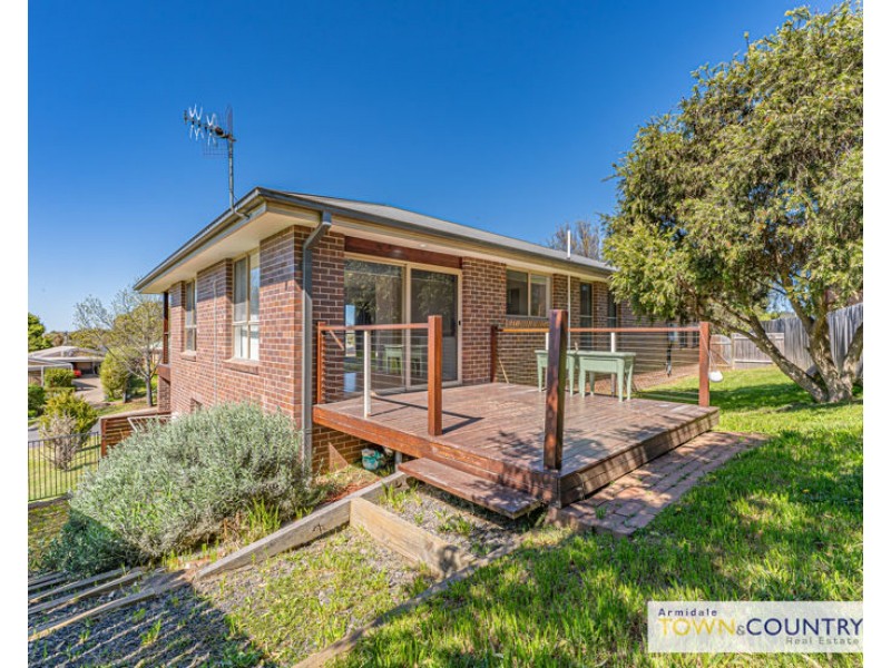 12 Napier Court, Armidale NSW 2350