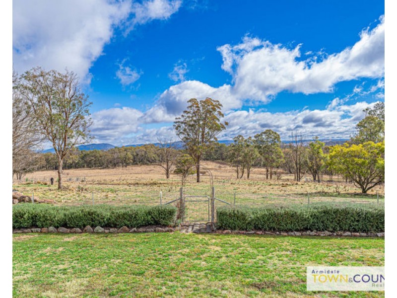 52 Budumba Road, Armidale NSW 2350
