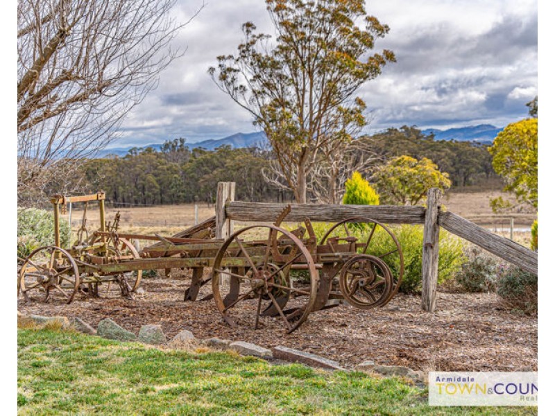 52 Budumba Road, Armidale NSW 2350