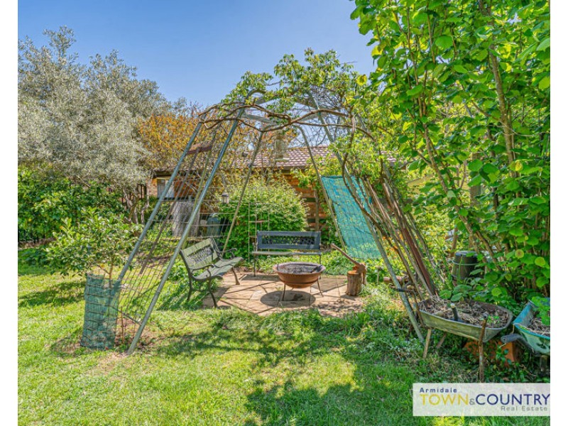 34 Dalton Drive, Armidale NSW 2350