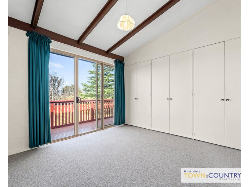 62 Edward Drive, Armidale NSW 2350