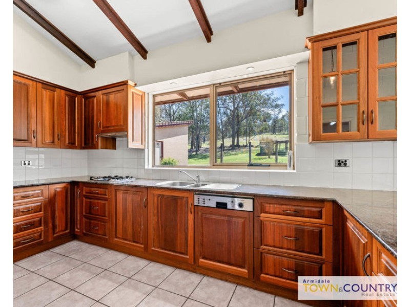 62 Edward Drive, Armidale NSW 2350