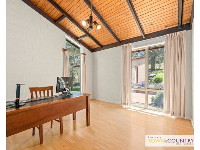 62 Edward Drive, Armidale NSW 2350