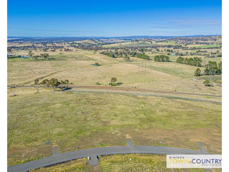 60 Varley Court, Armidale NSW 2350