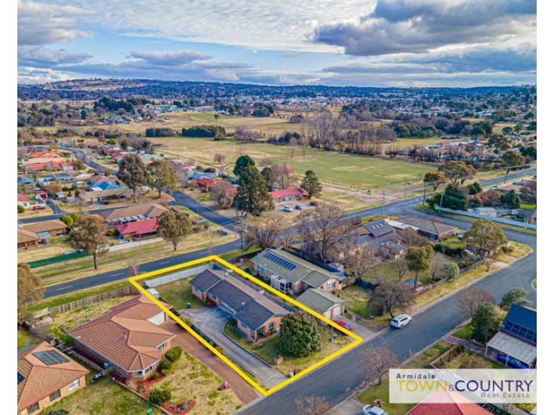 1 & 2/10 Northey Drive, Armidale NSW 2350