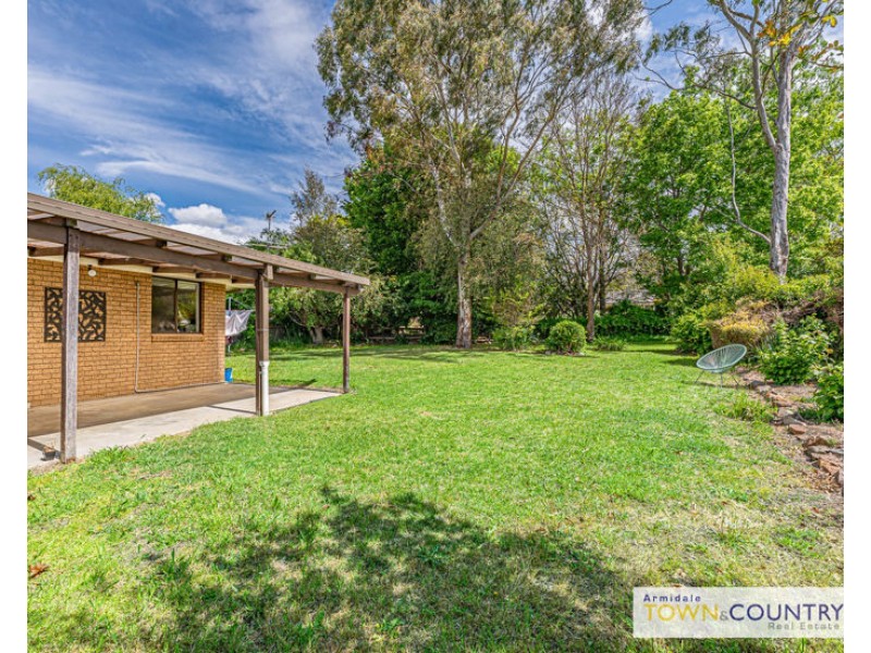 5 Haga Place, Armidale NSW 2350
