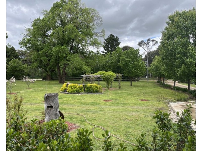 1/ 95 Bellewood Road, Armidale NSW 2350