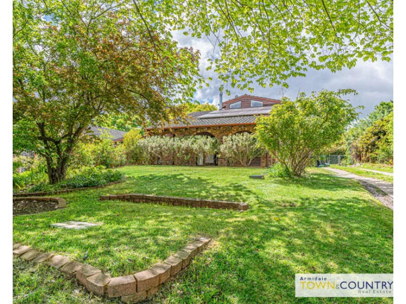 77 Perrott Street, Armidale NSW 2350