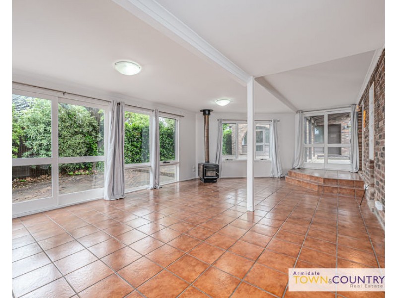 77 Perrott Street, Armidale NSW 2350