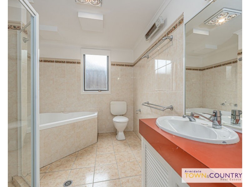 77 Perrott Street, Armidale NSW 2350