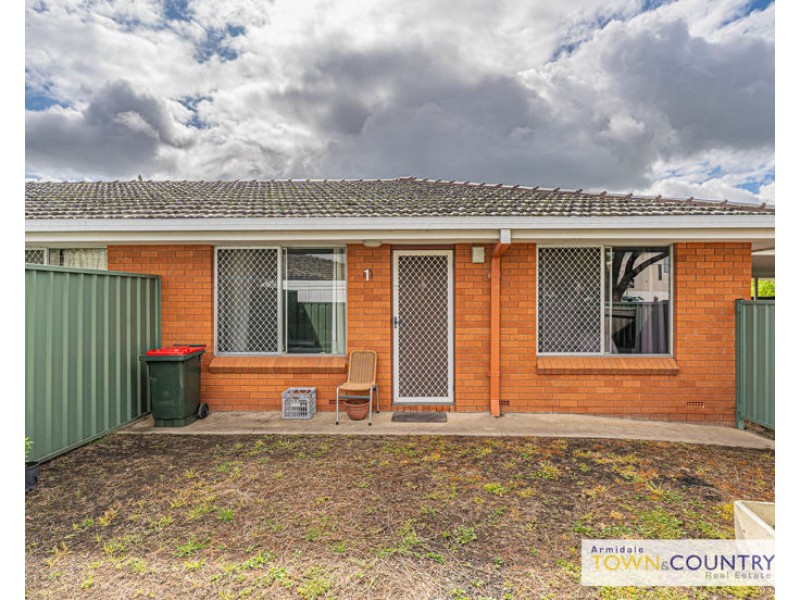 1, 2 & 3 11 Queen Elizabeth Drive, Armidale NSW 2350