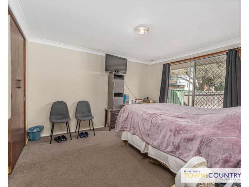 1, 2 & 3 11 Queen Elizabeth Drive, Armidale NSW 2350