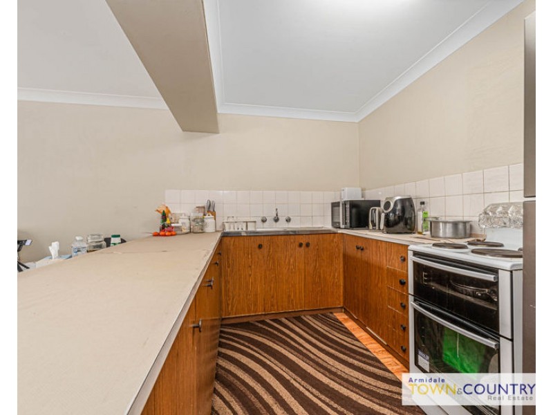 1, 2 & 3 11 Queen Elizabeth Drive, Armidale NSW 2350