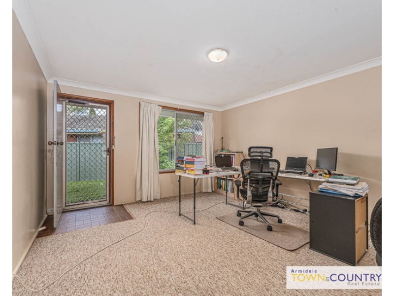 1, 2 & 3 11 Queen Elizabeth Drive, Armidale NSW 2350